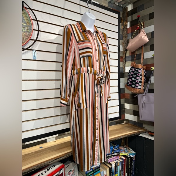 J. Gee midi-dress size small - Picture 3 of 9